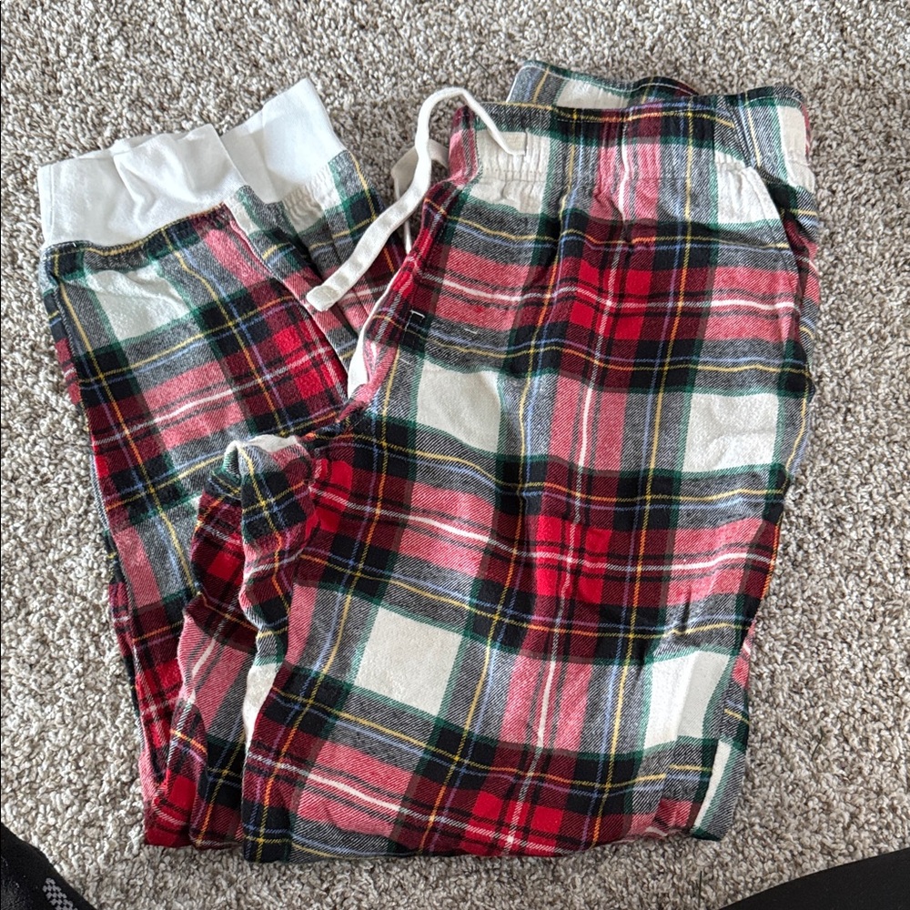 Old Navy Red and Green Plaid Pajama Bottoms